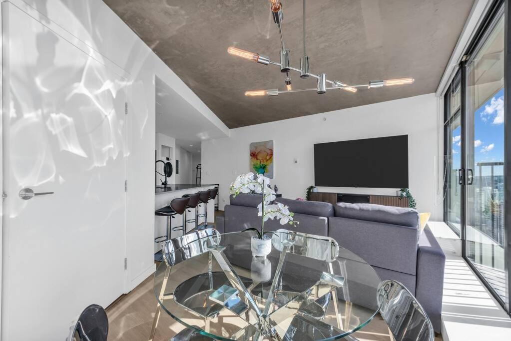 Skyview, 40Th Floor! 2Br Condo In Downtown Ванкувер Экстерьер фото