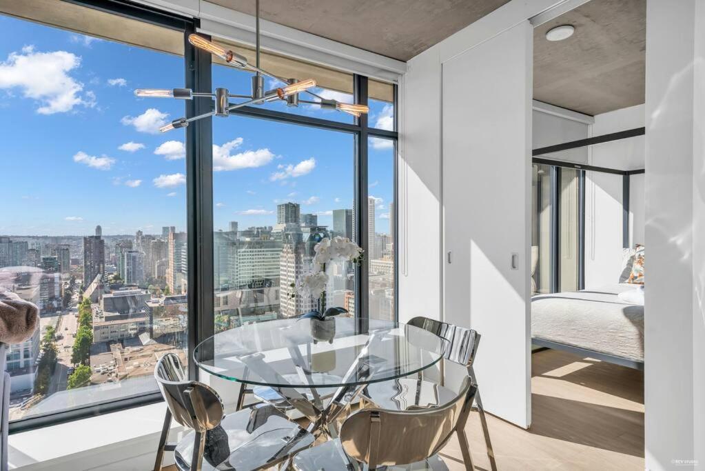Skyview, 40Th Floor! 2Br Condo In Downtown Ванкувер Экстерьер фото