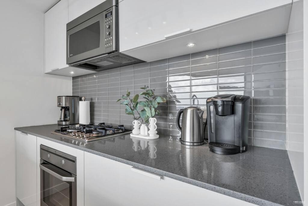 Skyview, 40Th Floor! 2Br Condo In Downtown Ванкувер Экстерьер фото