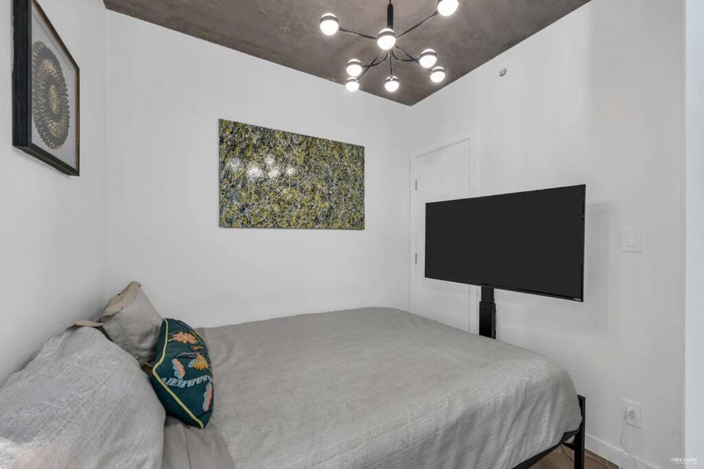 Skyview, 40Th Floor! 2Br Condo In Downtown Ванкувер Экстерьер фото