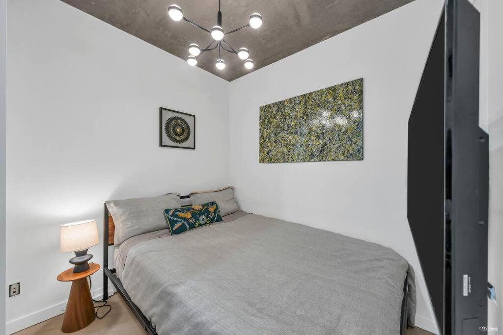 Skyview, 40Th Floor! 2Br Condo In Downtown Ванкувер Экстерьер фото